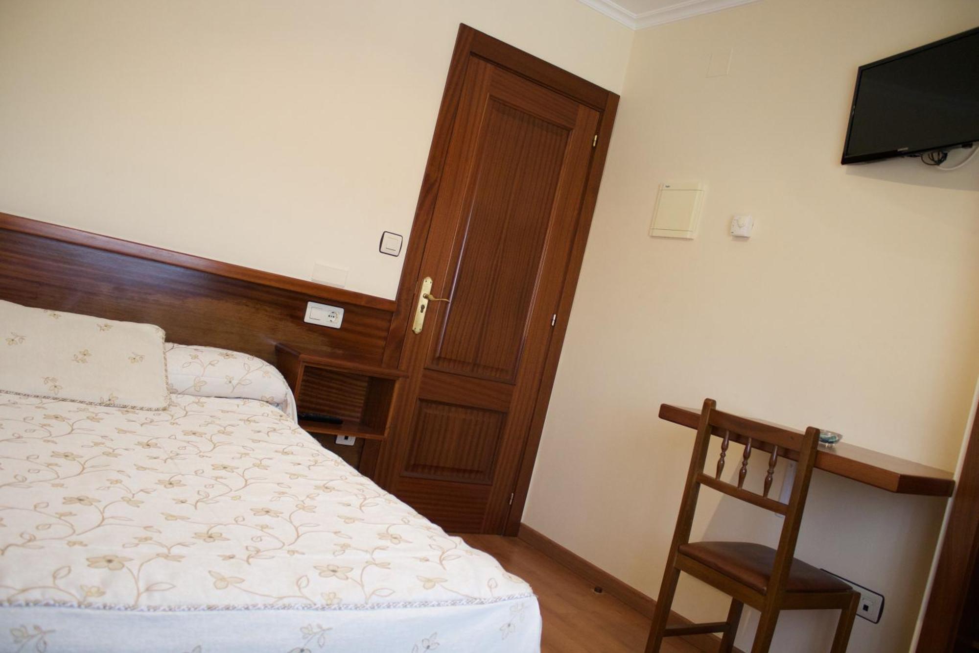 Pension Santos Vimianzo Exterior photo